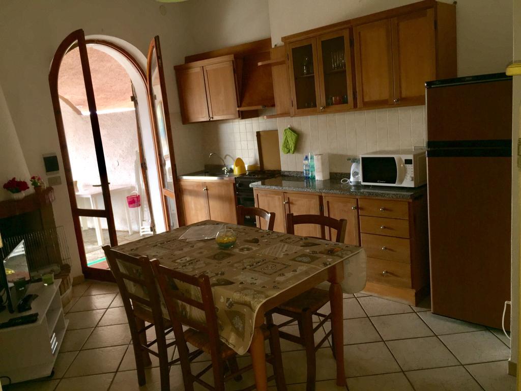 Appartamenti In Villa La Marinedda Isola Rossa Buitenkant foto